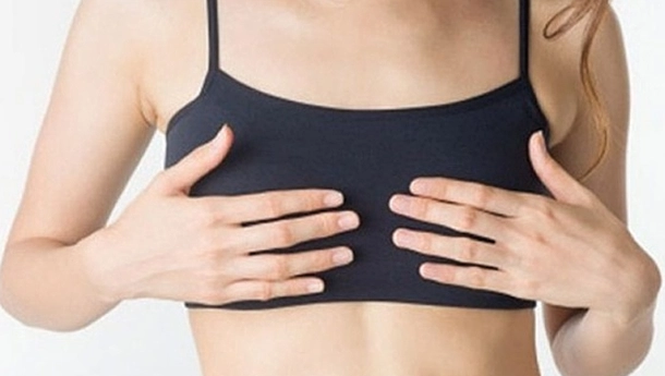 Đau căng ngực trước và trong kỳ kinh: Đừng quá lo lắng!